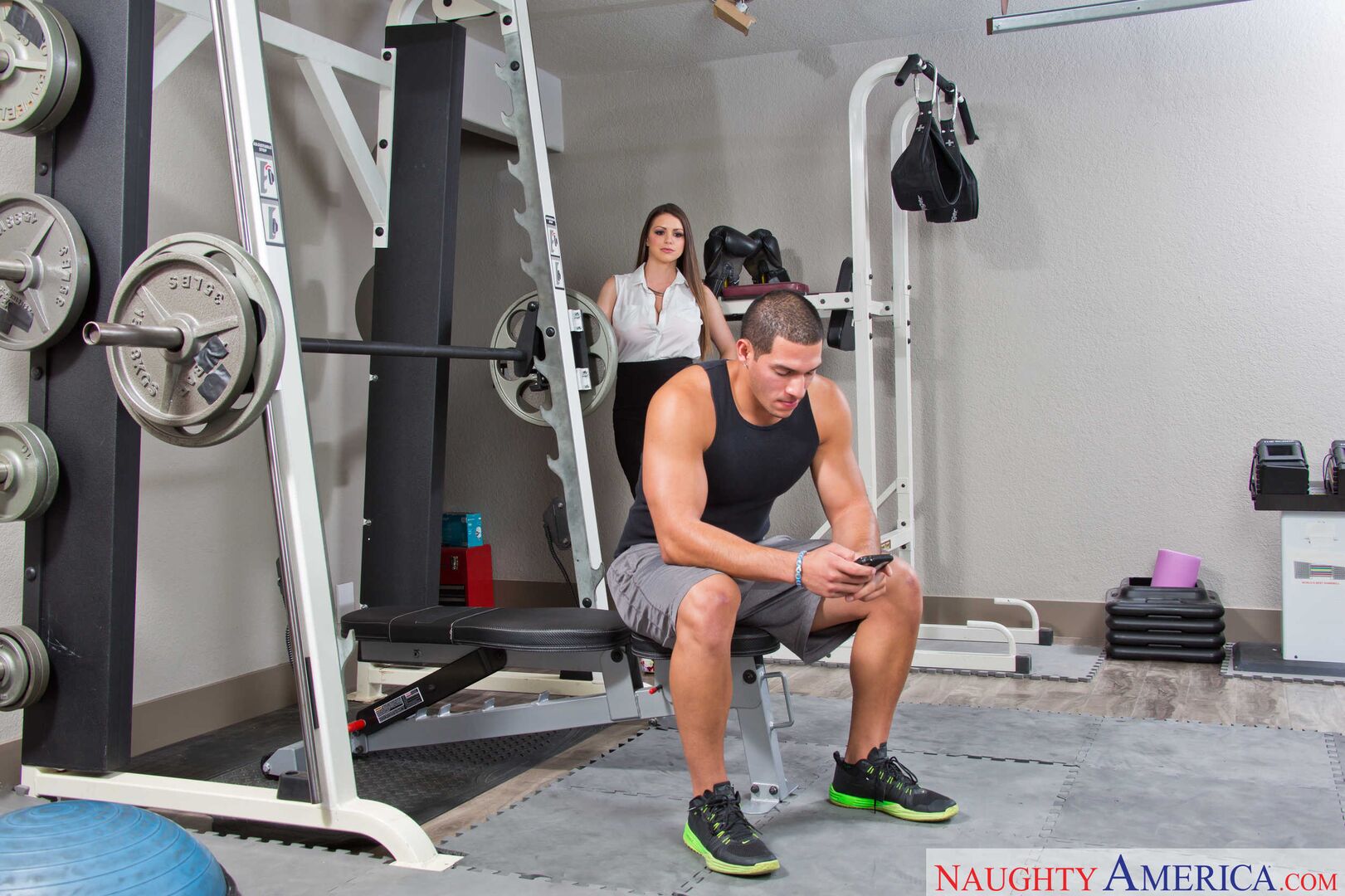 Brooklyn Chase fucking in the gym equipment with her big ass