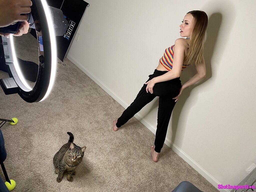 Anna Claire Clouds: Behind the Scenes with Tattooed Blonde Slut
