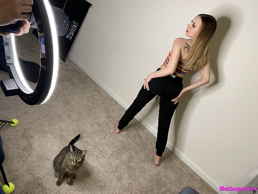 Anna Claire Clouds: Behind the Scenes with Tattooed Blonde Slut