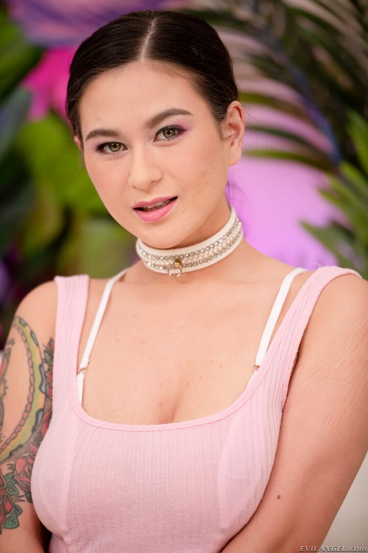Jasmine Wilde: Internet Hookup Whore