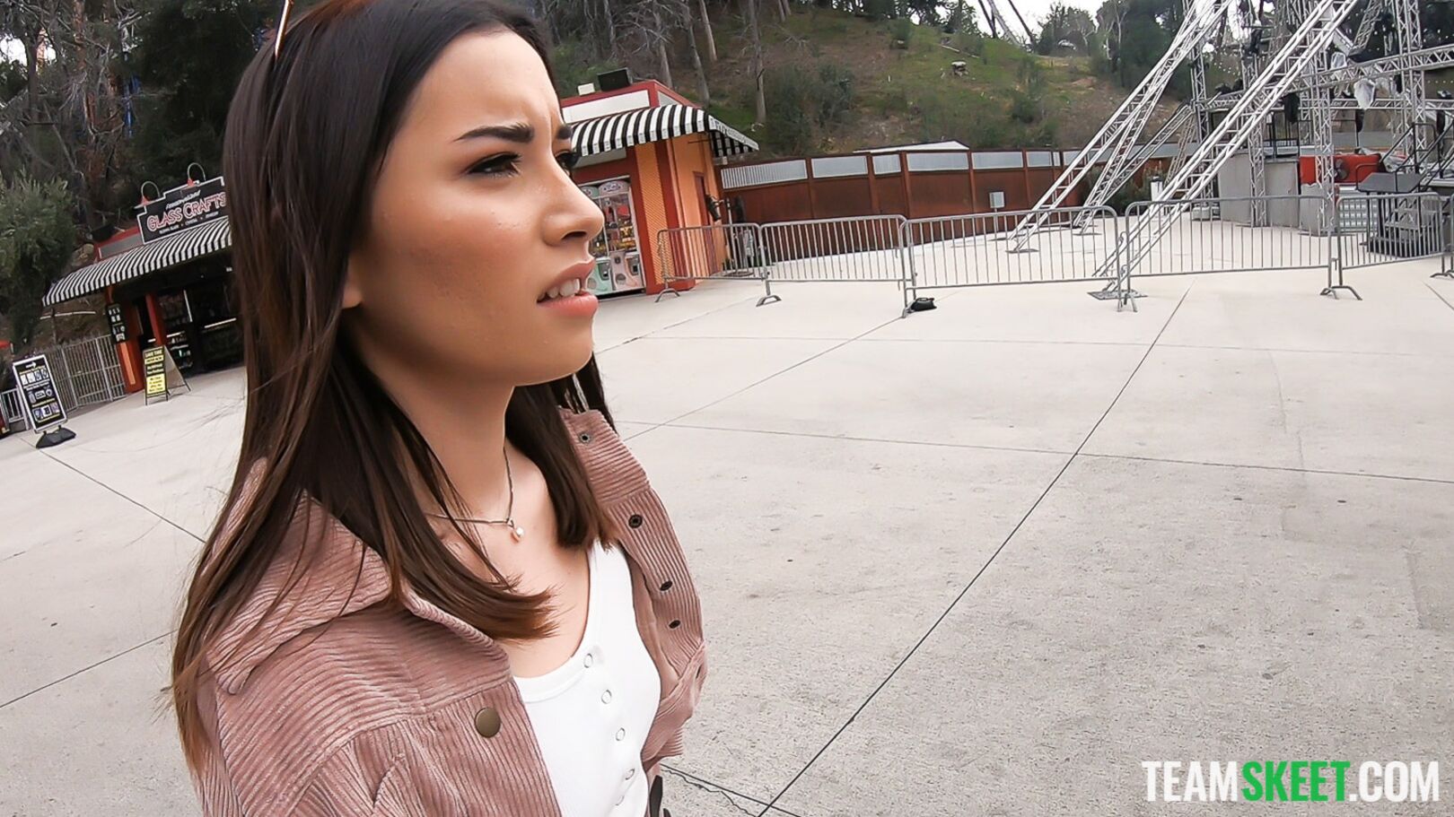 Flashing At The Theme Park