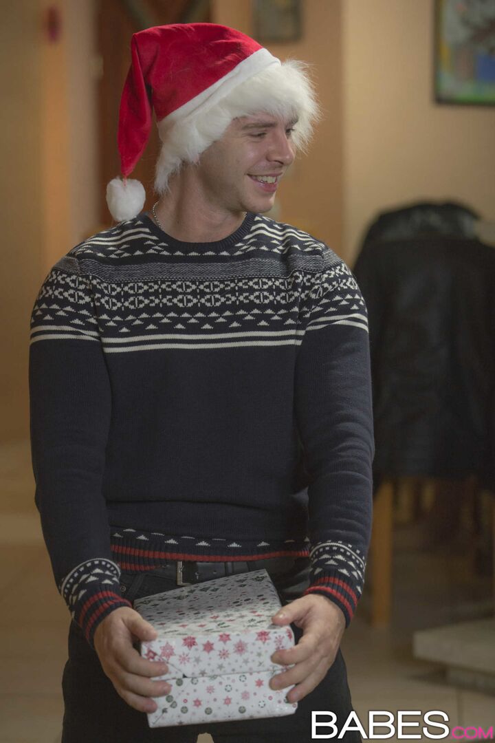 Christmas Surprise 050922
