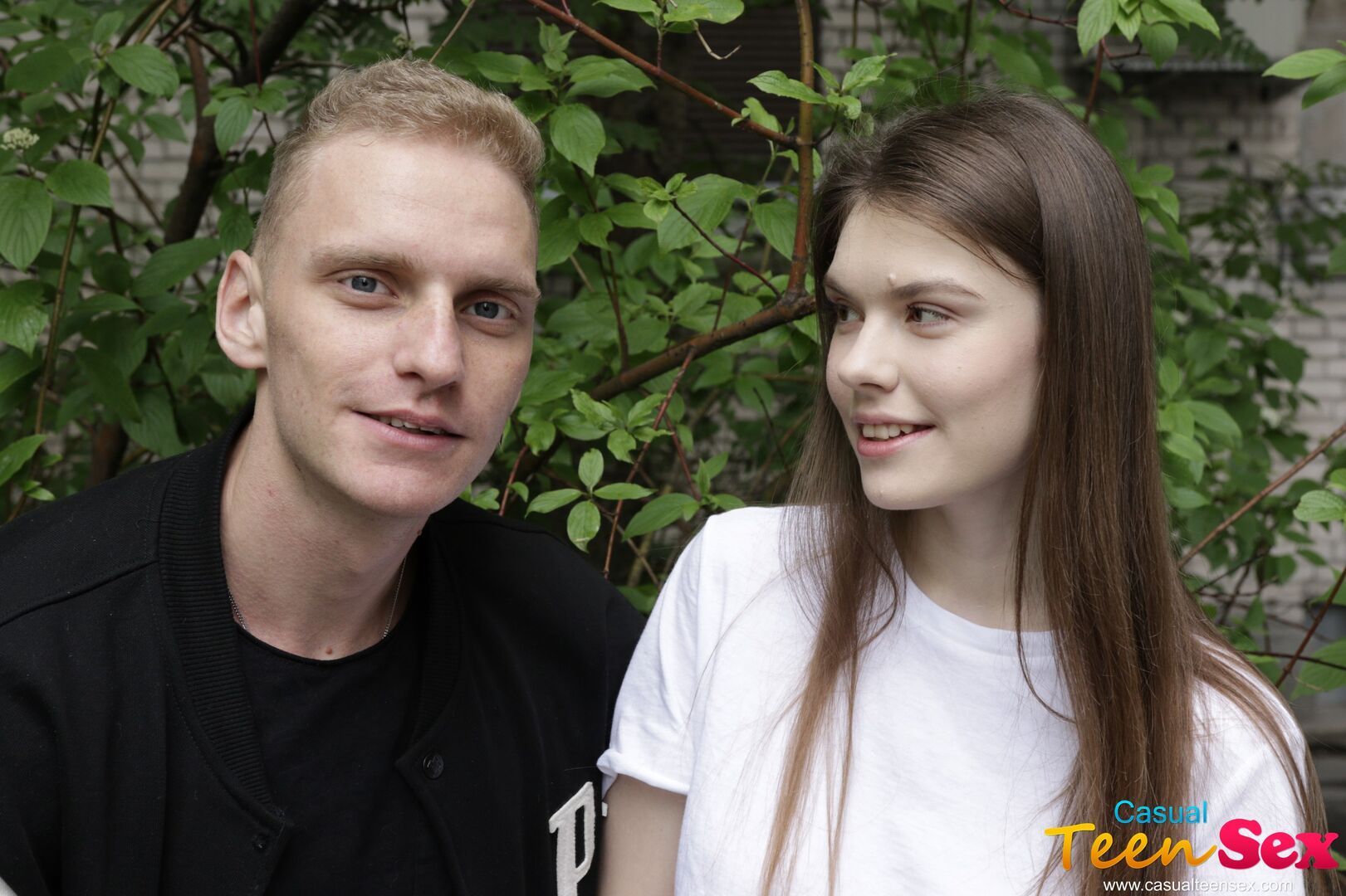 TEEN ENJOYS FIRST DATE FUCKING