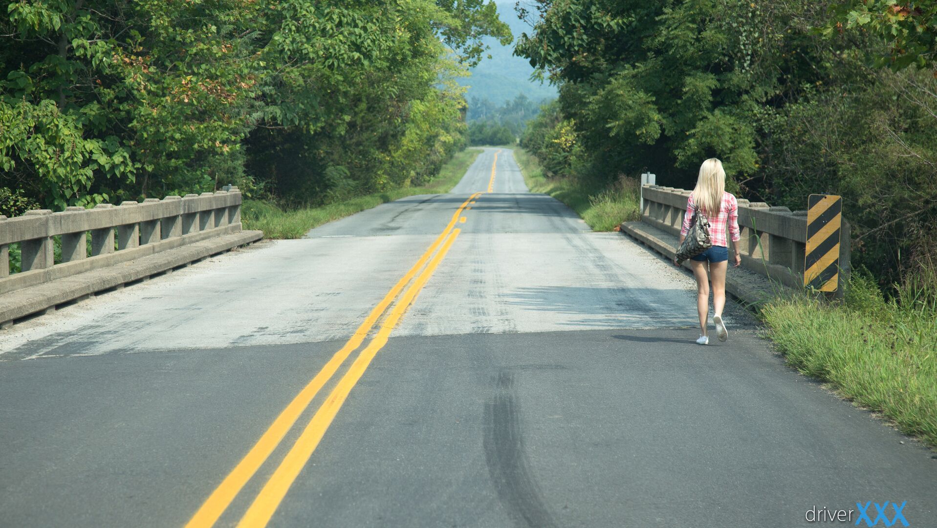 Petite Blonde Pov - S1:E13