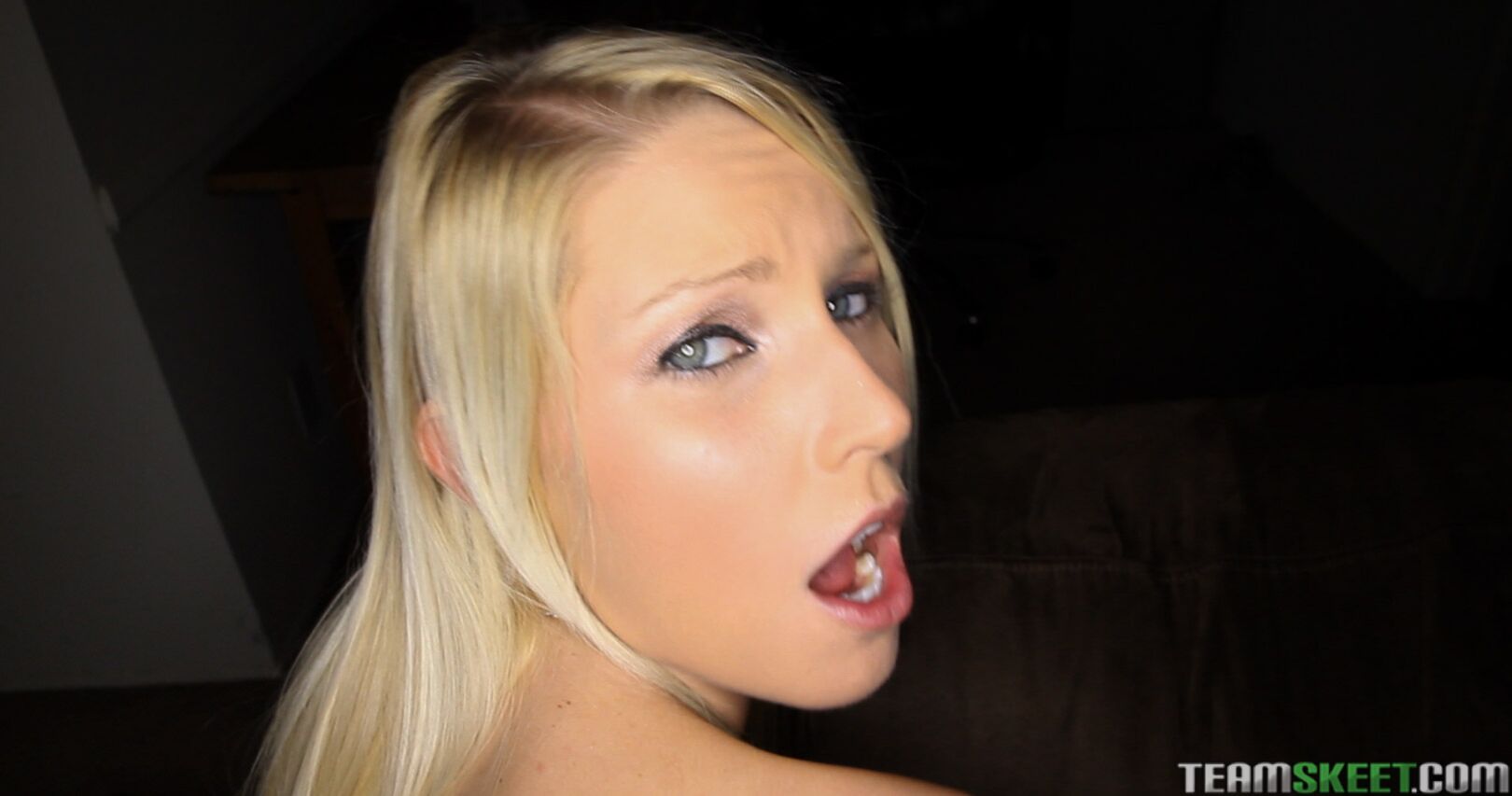Horny Teen Babe Gets Fucked