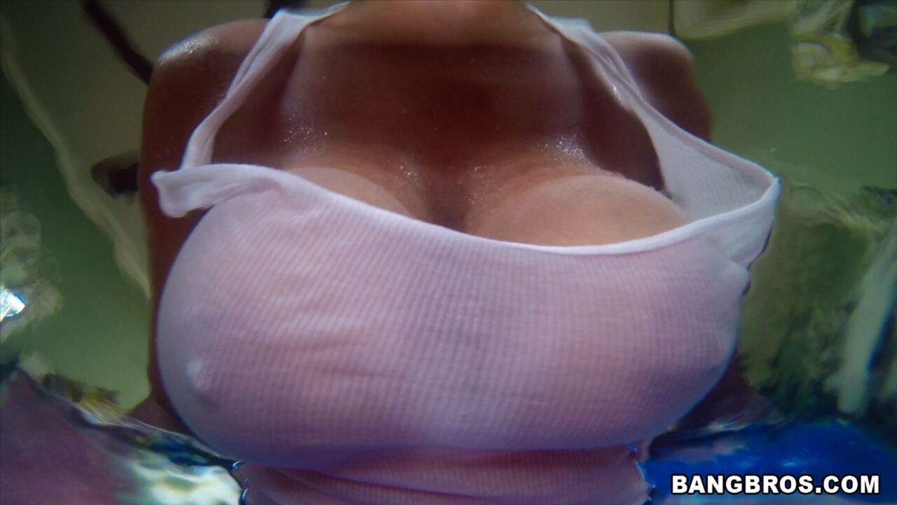 Natural Double D Tits