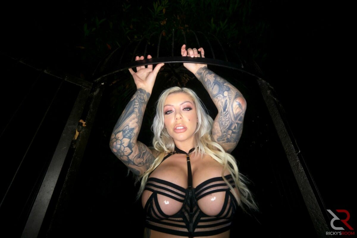 A Fuckable Work Of Art
