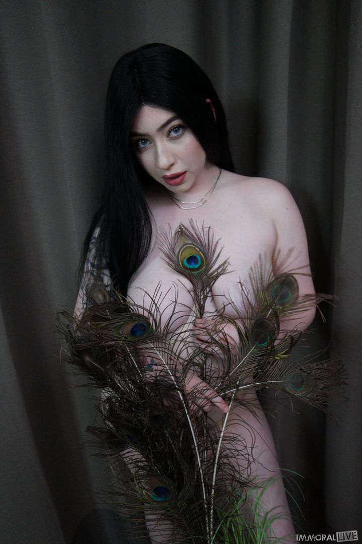 Amilia Onyx's Hairy Pussy in POV Style