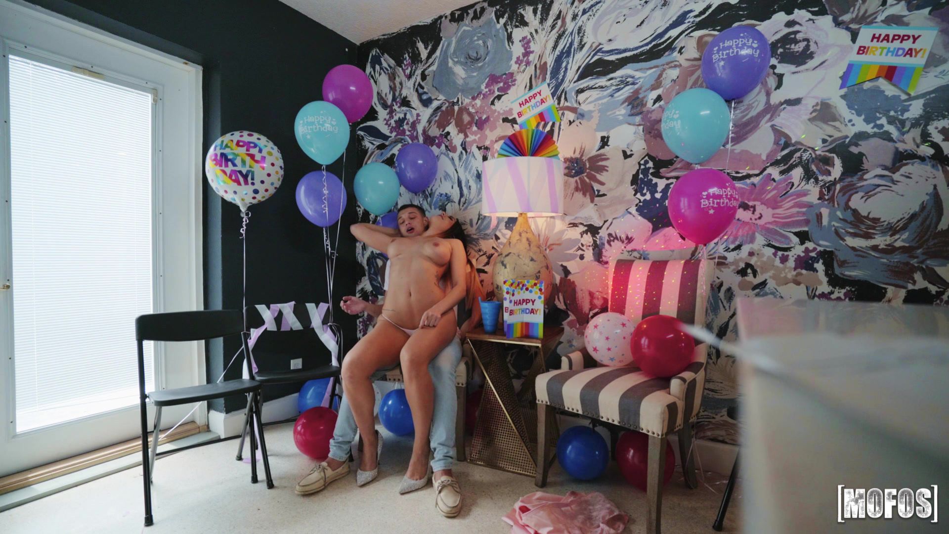 Lonely Party Girl