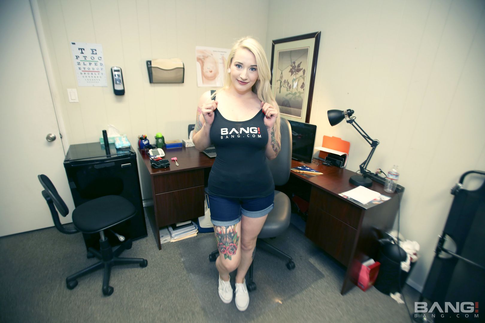 Hadley Haze Gets Fucked During A Consultation At The Plastic Surgeons Offic