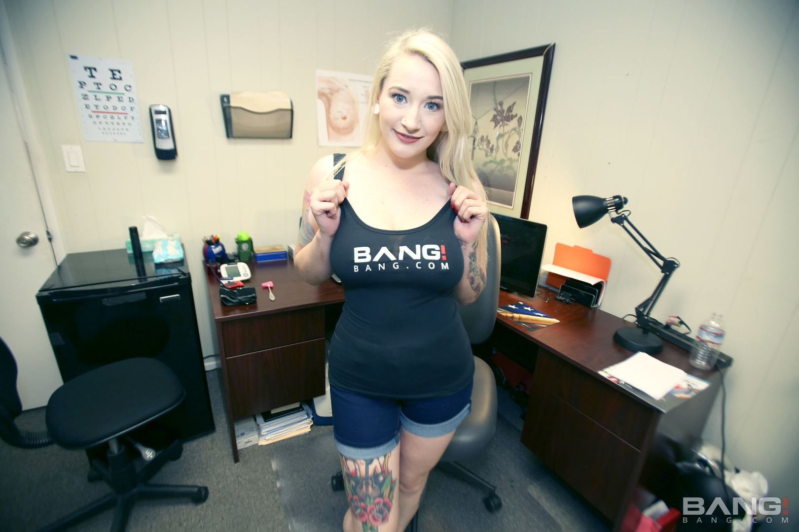 Hadley Haze Gets Fucked During A Consultation At The Plastic Surgeons Offic