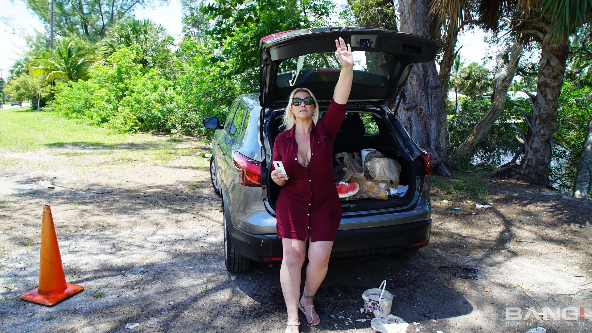 Selah Rain Is A Divorced Thick Milf That Needs Her Car Fixed