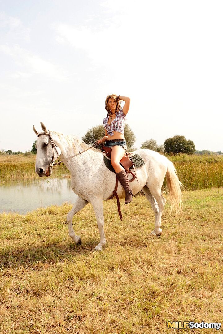 MILF In A Field