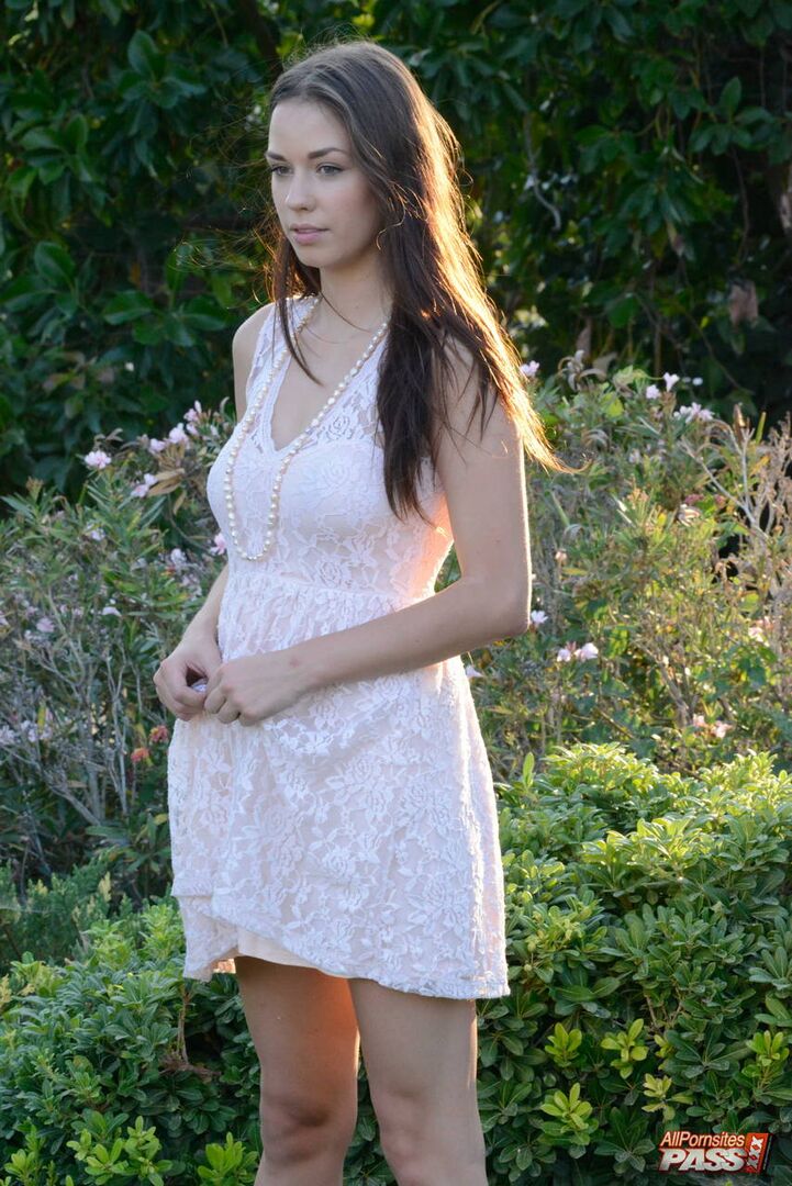 Hot lesbian sex in the garden