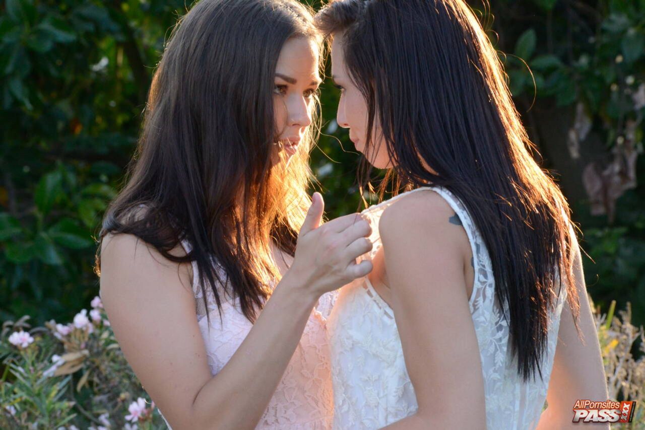 Hot lesbian sex in the garden