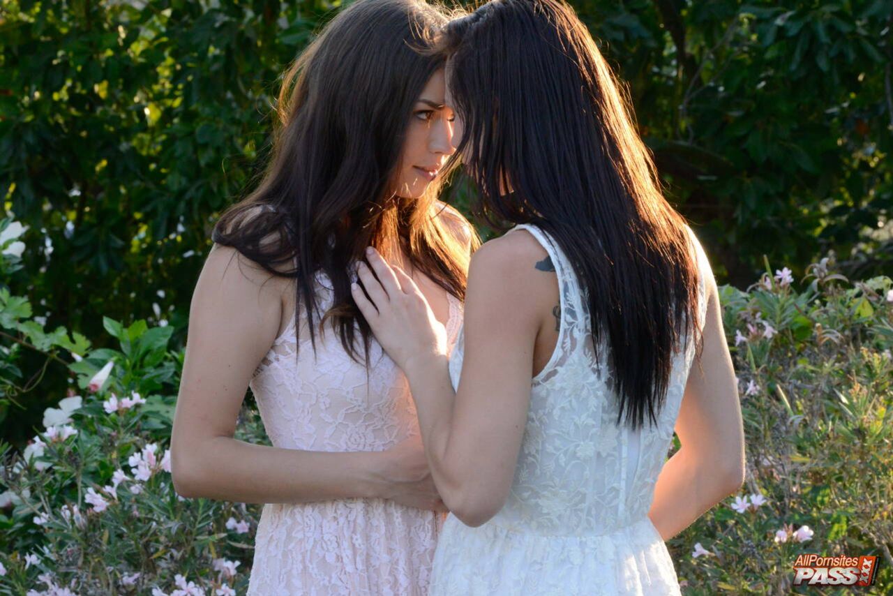 Hot lesbian sex in the garden