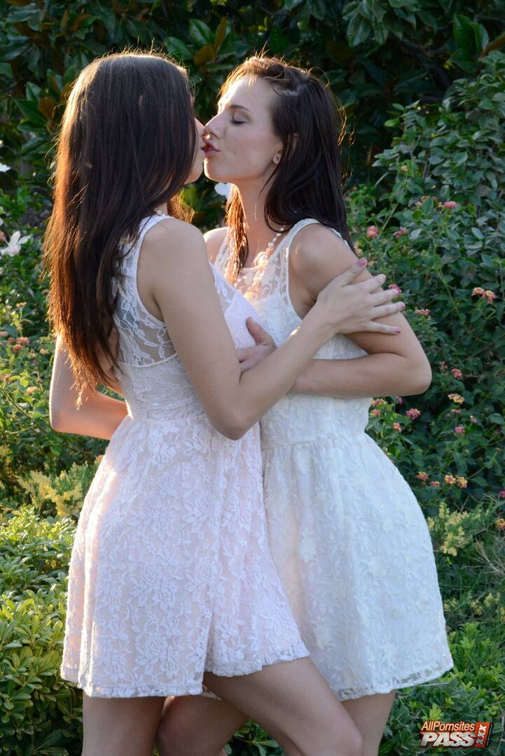 Hot lesbian sex in the garden