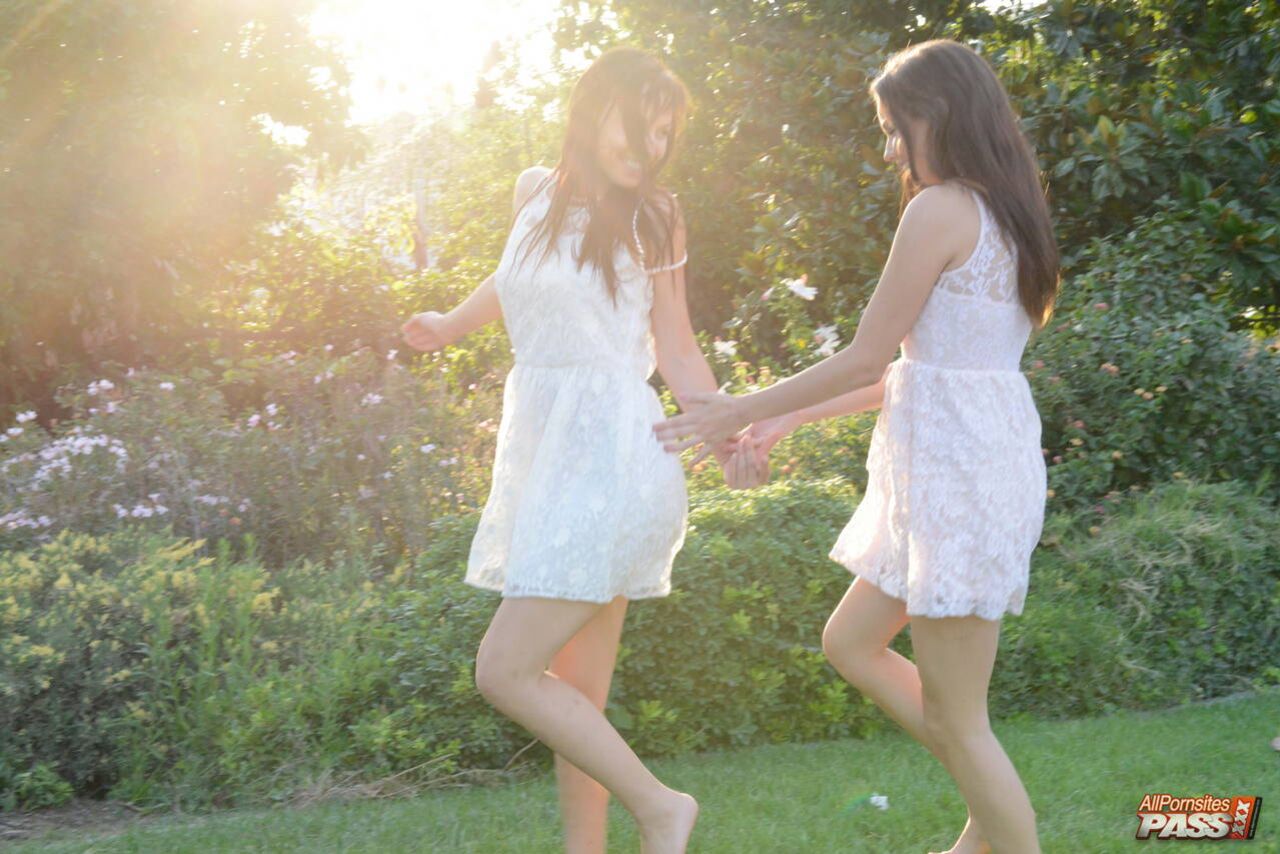 Hot lesbian sex in the garden