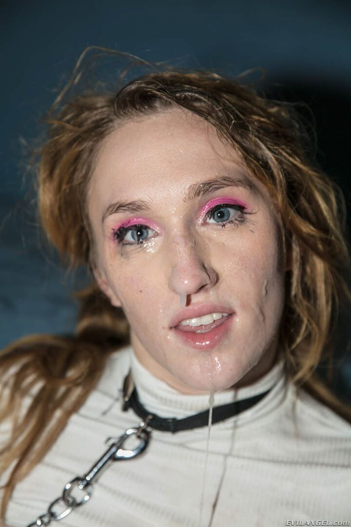 Squirting Victoria's Manhandling Fuck
