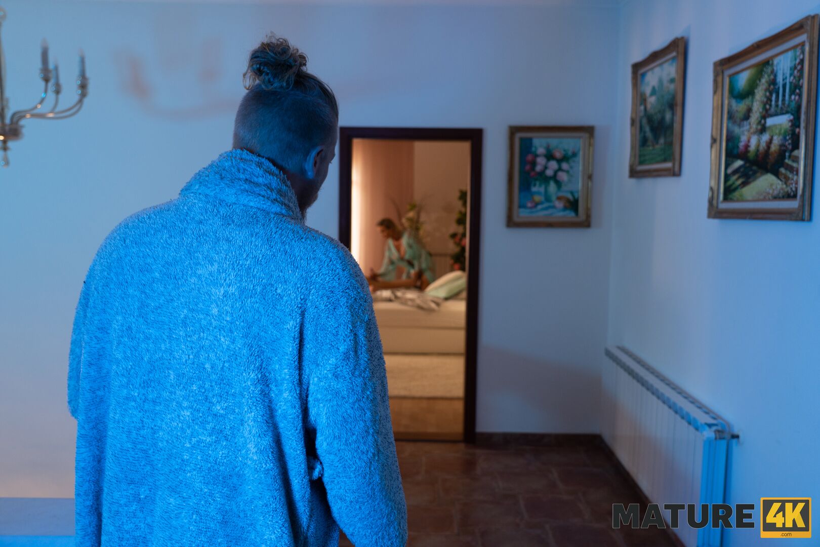 Wrong Door, but Right Hole: Czech Guy Accidentally Fucked USA Girlfriend's Mom, Dad Helped
