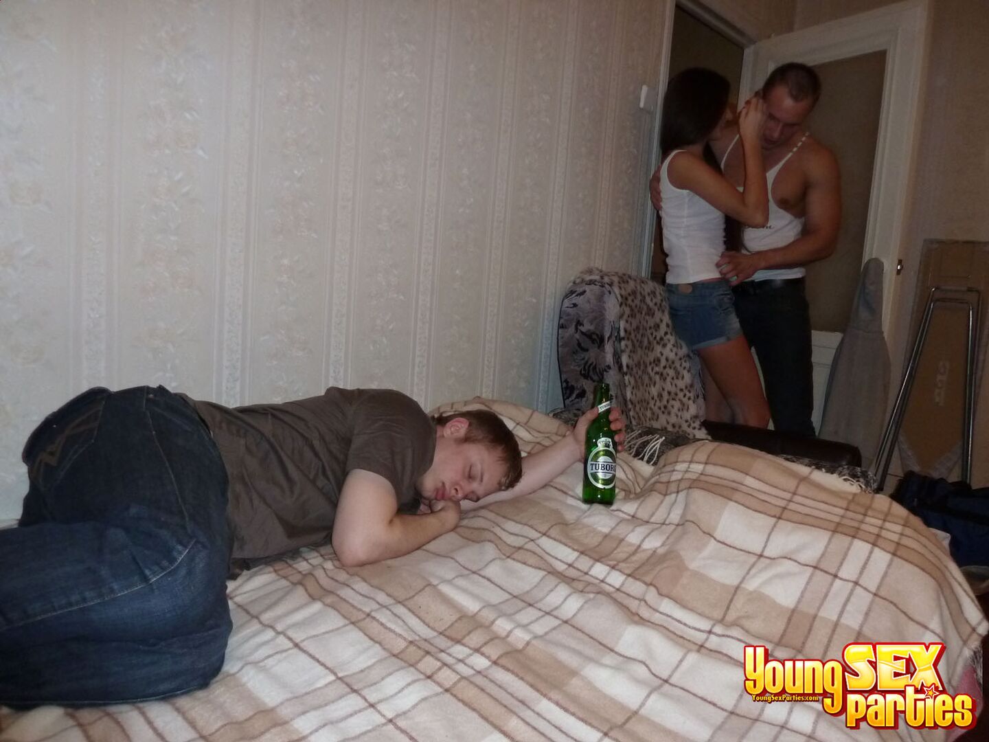 SLEEPING GUY MISSES A GREAT THREESOME photo set - OK.PORN