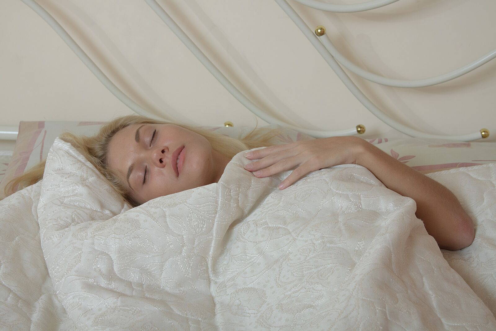 Beautiful Blonde Teen Buffy Strips and Masturbates!