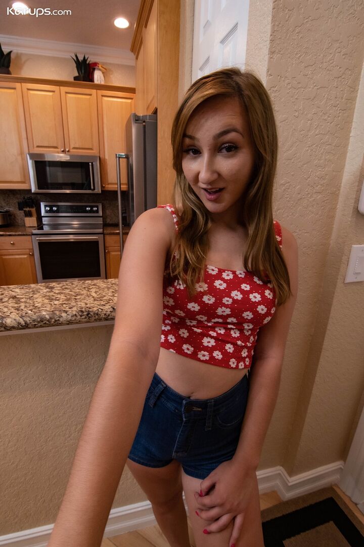 CUM ON CARMEN