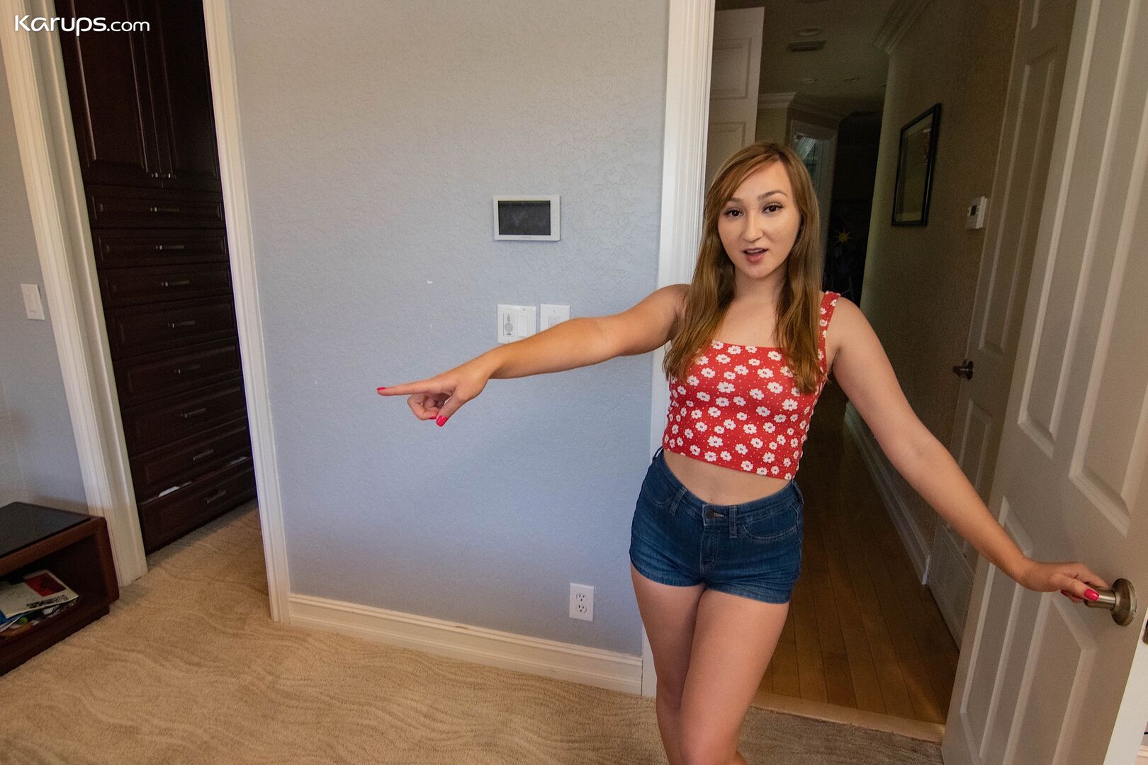 CUM ON CARMEN