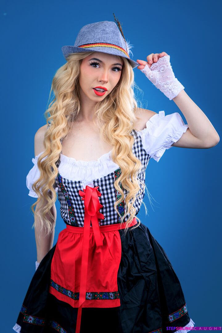 October 2022 Flavor Of The Month Kenzie Reeves - S21:E4