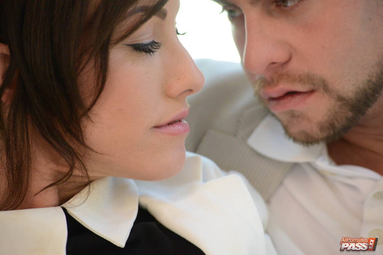 Jennifer White wants it deep