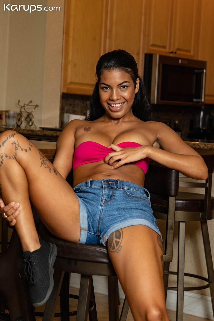 CREAMY LATINA DREAM