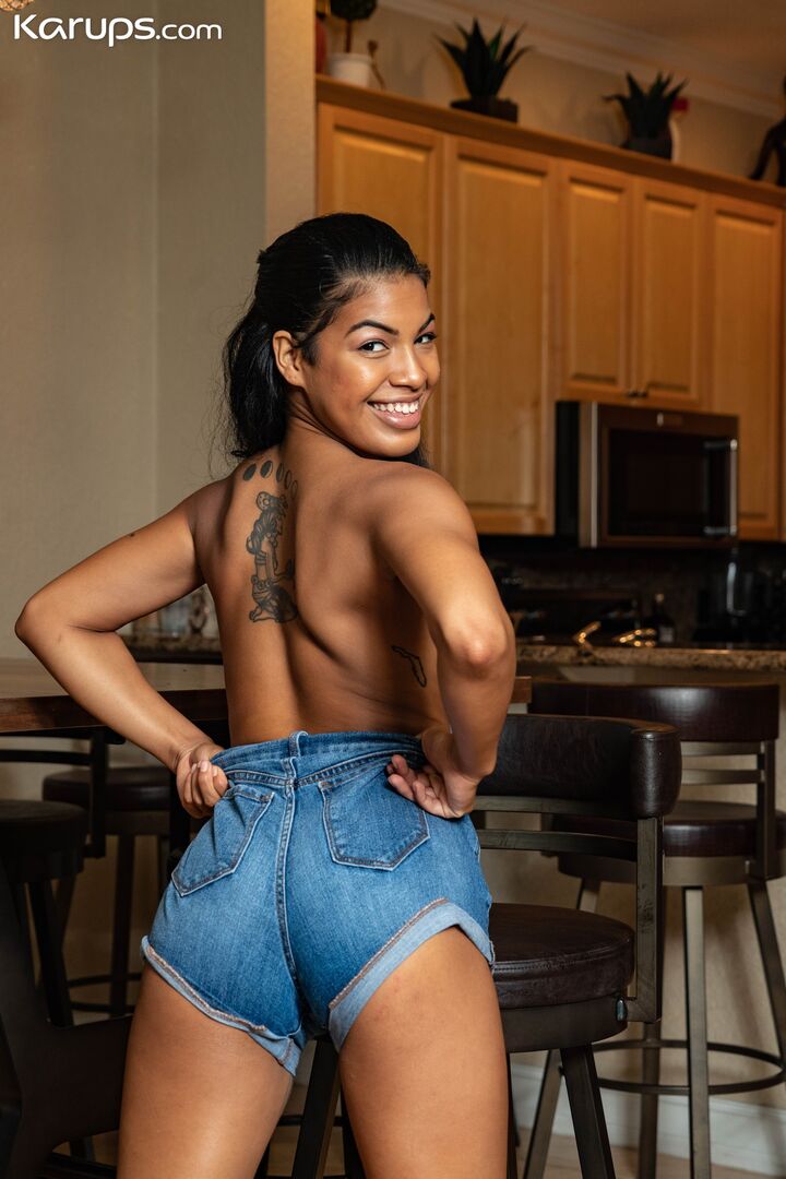 CREAMY LATINA DREAM