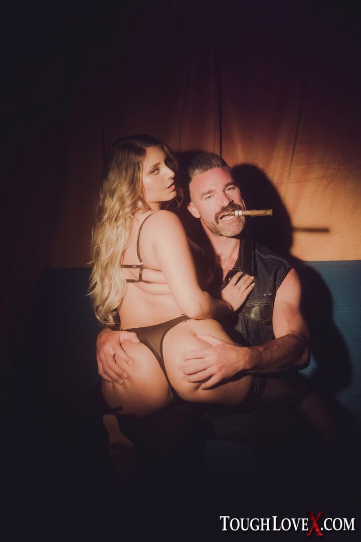 Kayley Gunner - Fade To Black