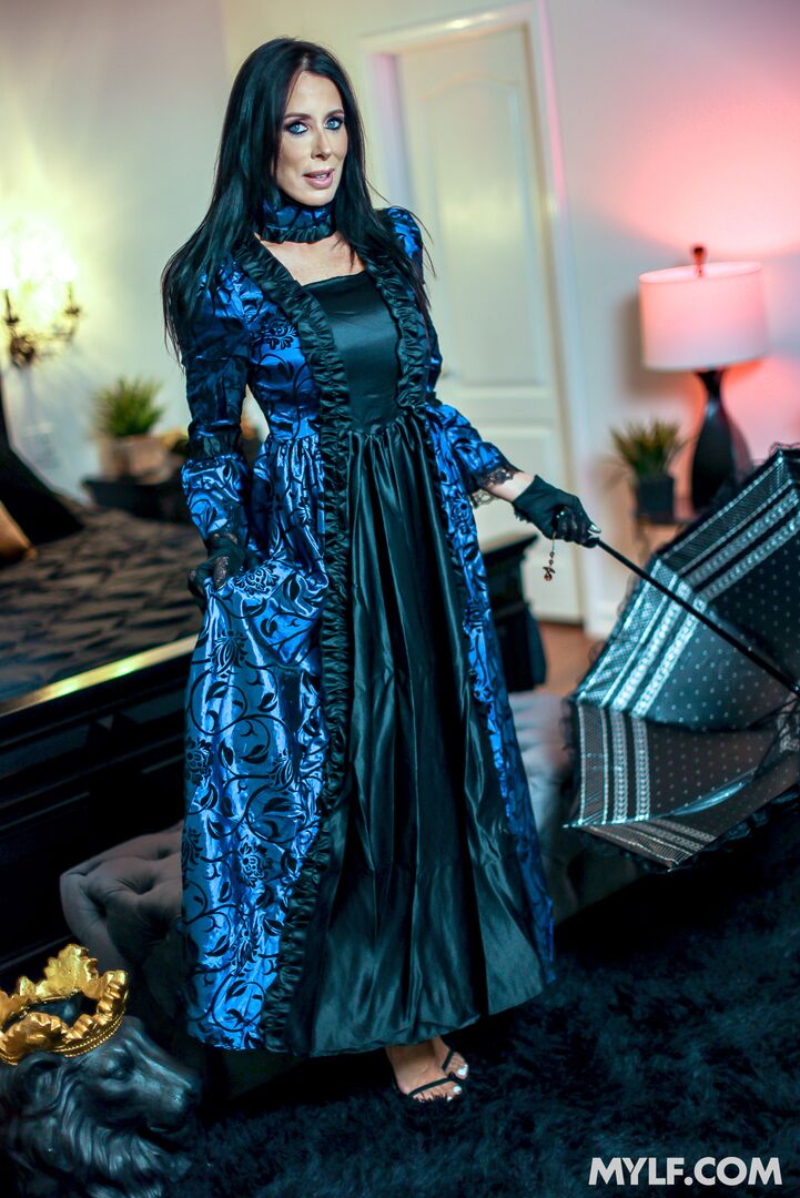 Sweet Vampiric Seduction