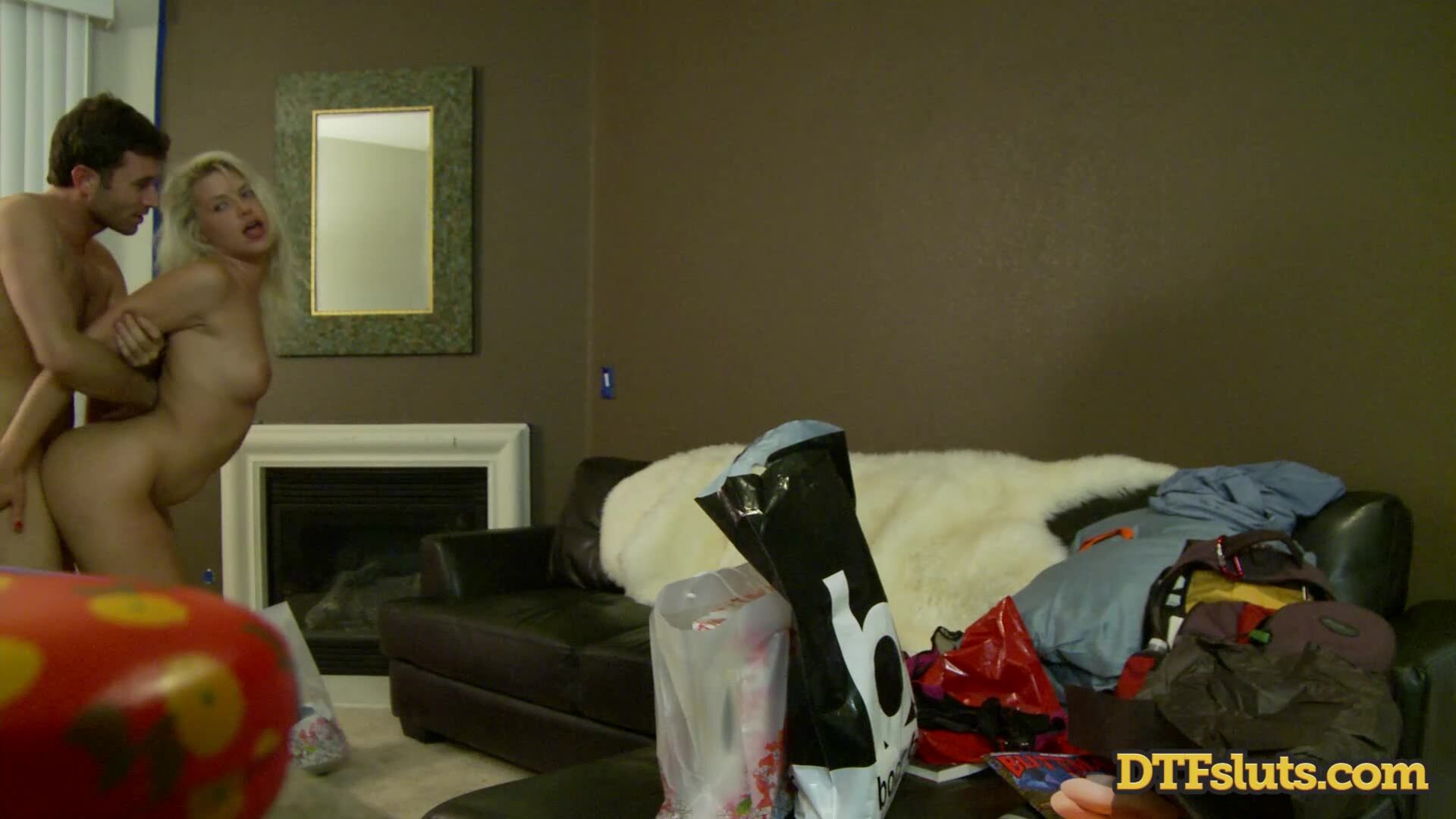 Anikka Albrite's Off Set Sex Tape