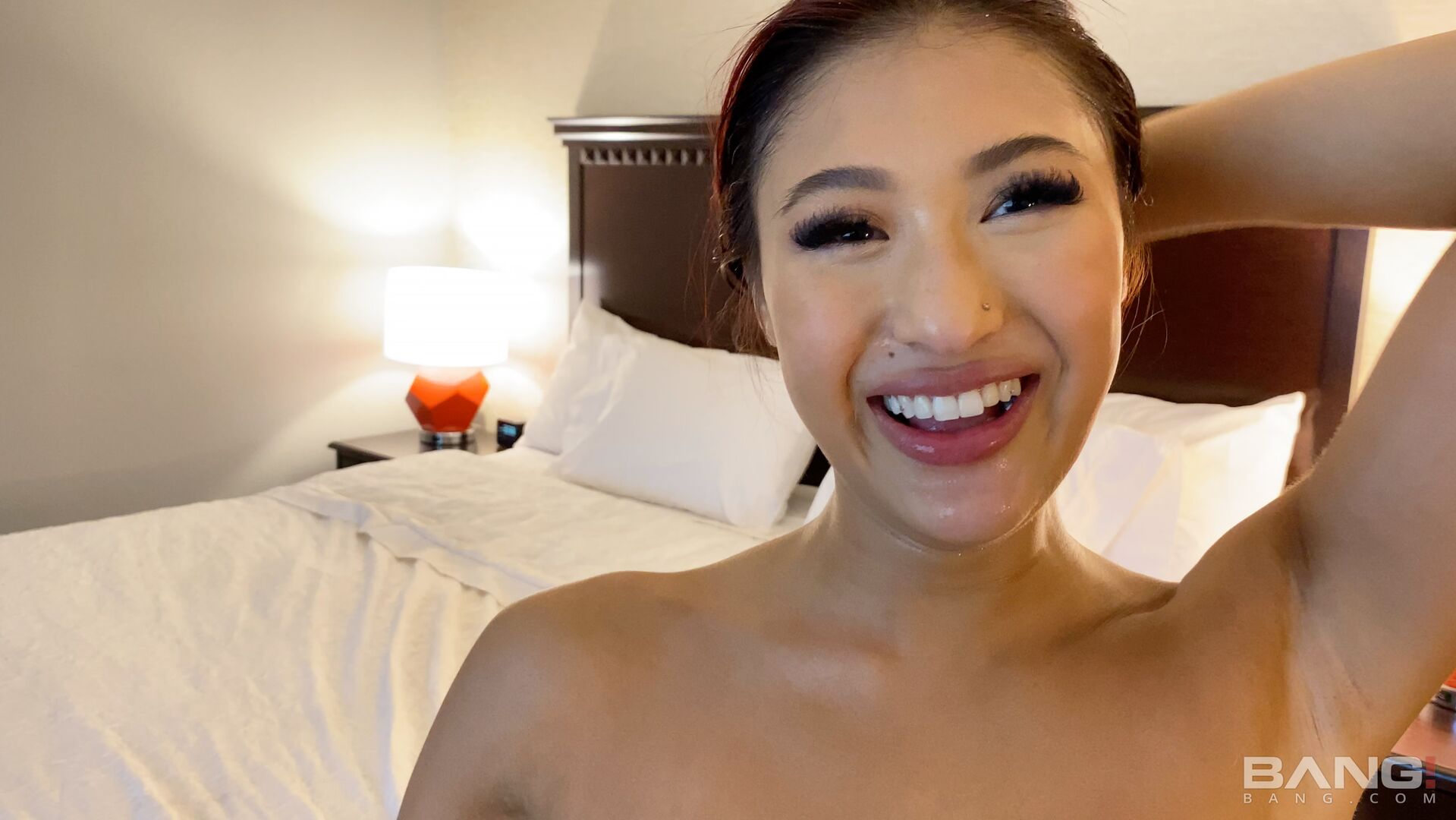 Mina Luxx Gets Fucked In An Alleyway Before Heading To The Hotel For More