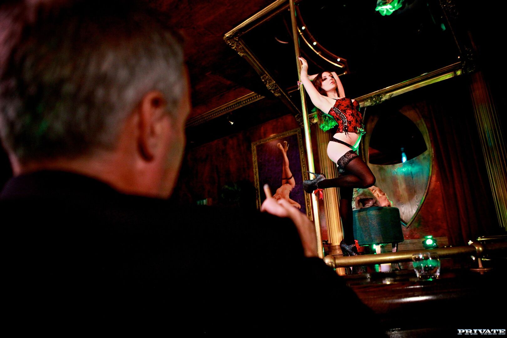 Deep Throat Dancer Samantha Bentley Gives the VIP Treatment
