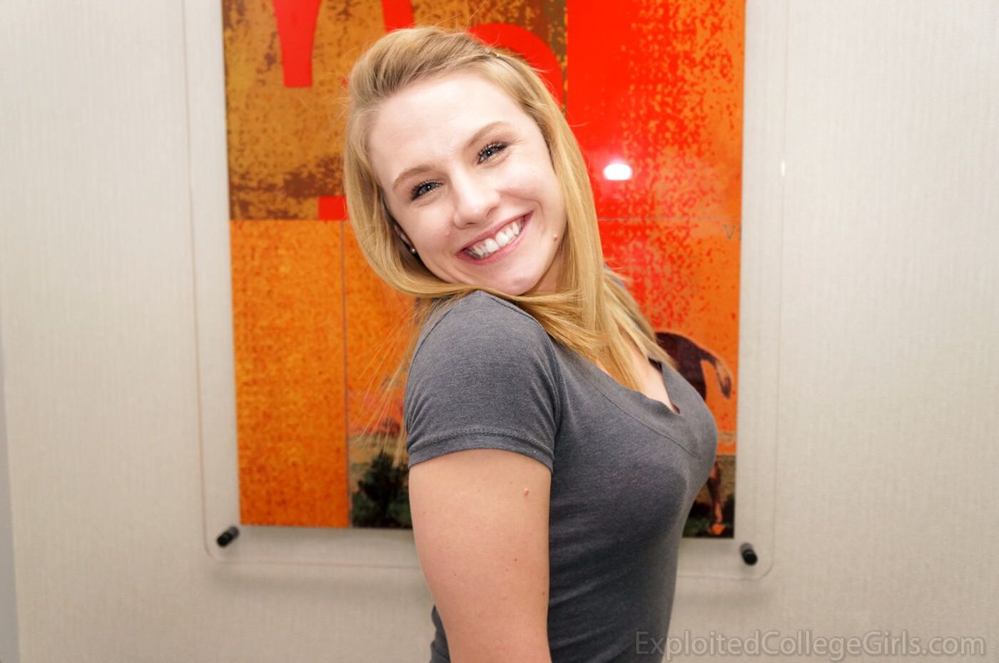 Zoey 247