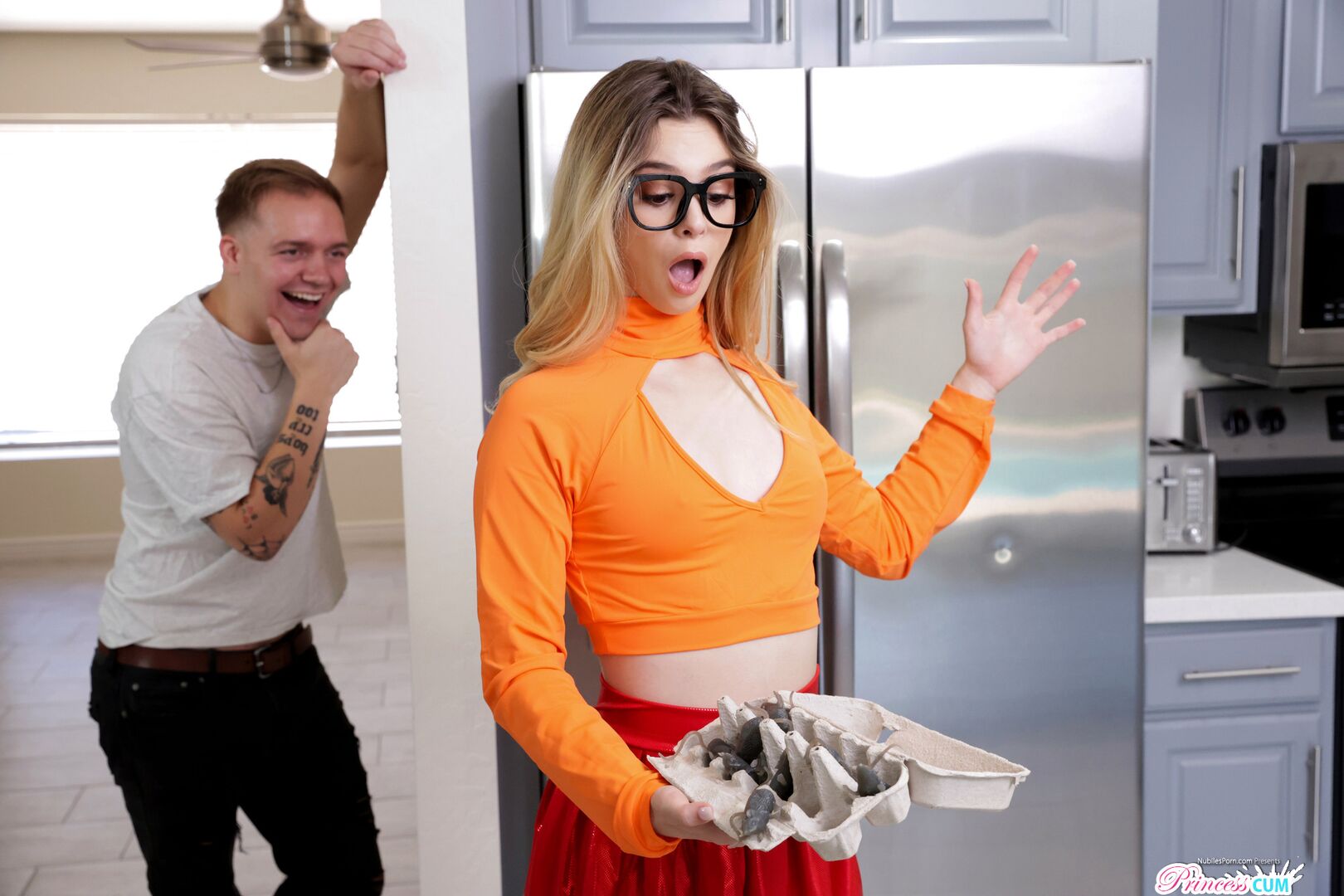 Screams And Orgasms From My Stepsis - S8:E3