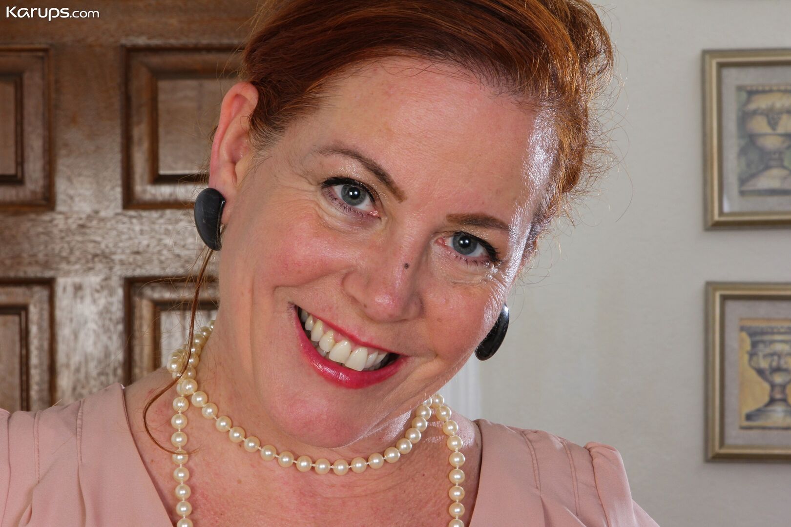 GINGER MILF'S TOY