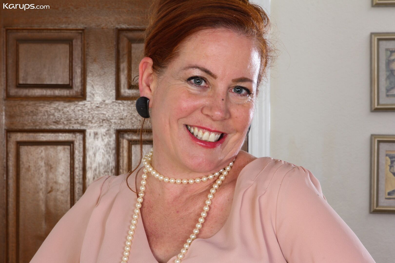GINGER MILF'S TOY