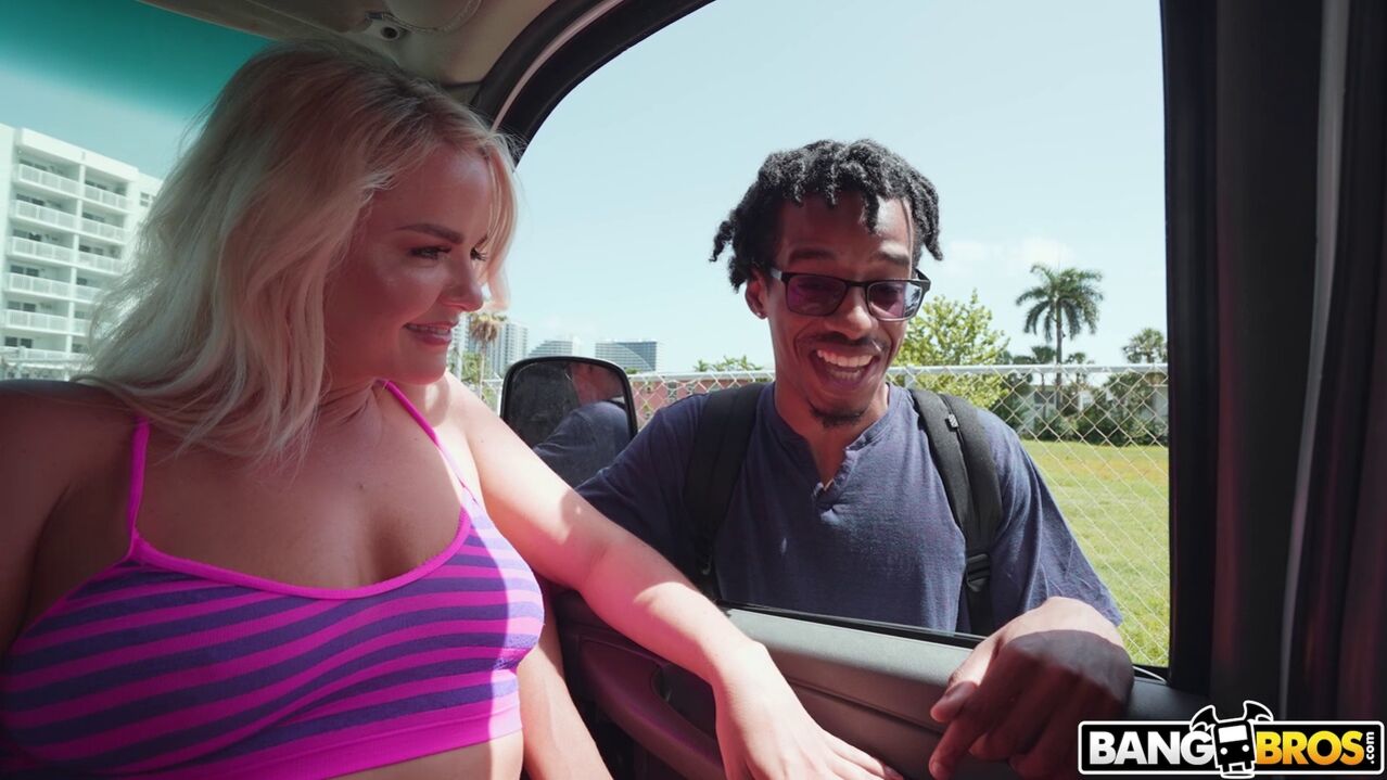 Slimthick Vic Reverse Bus!