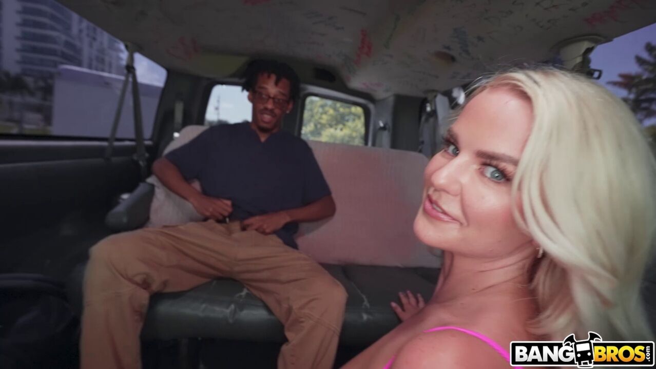 Slimthick Vic Reverse Bus!