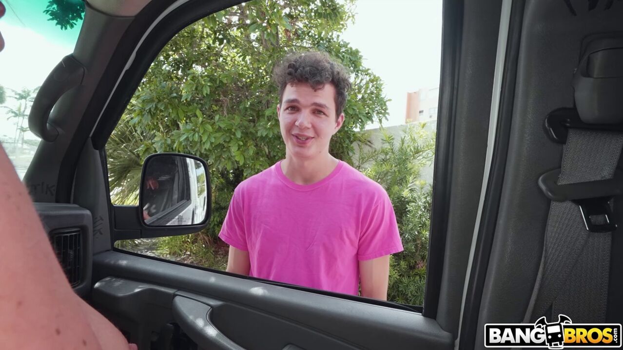 Slimthick Vic Reverse Bus!