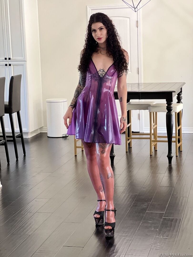Lydia Black: POV Deepthroat & Anal!