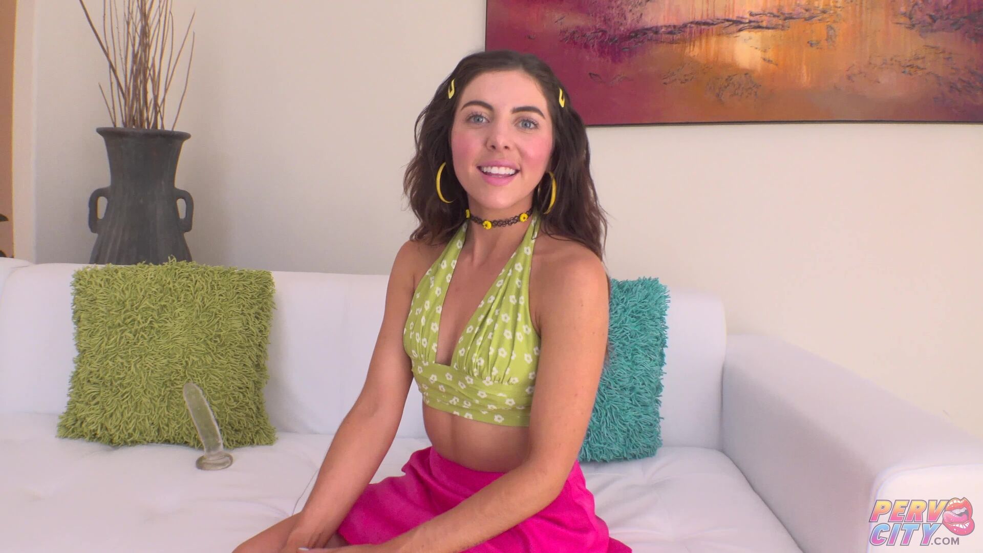 Skinny Cutie Theodora Day Spreads Her Fresh Pussy