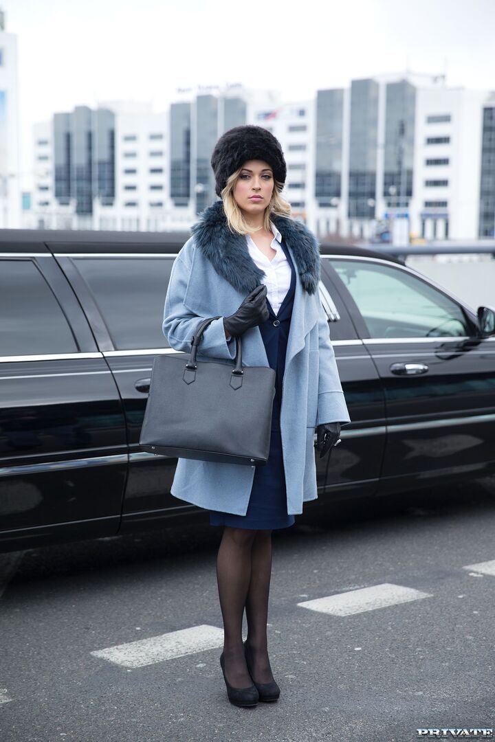 Classy New Cummer Ria Sunn Gets Destroyed in the Back of a Limo