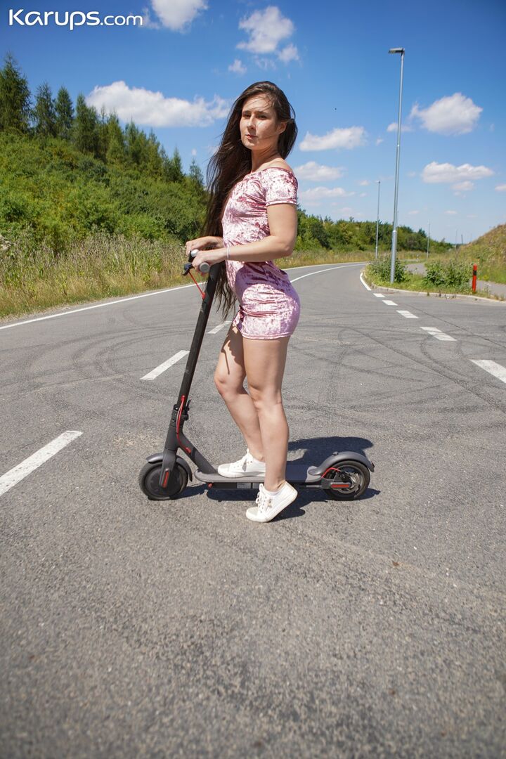 SCOOTER SLUT
