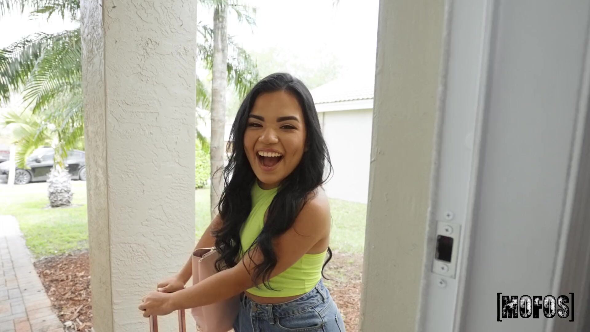 Hot Roommate Gets the Full Tour