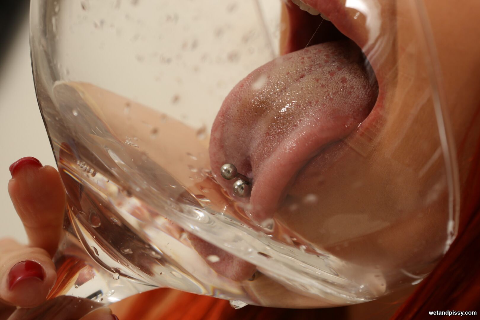 RENATA FOX — REDHEADS LIKE IT WET